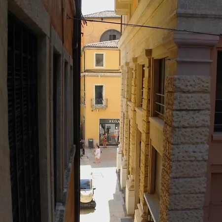 Luxury Flats , Piazza Erbe With Balcony On Main Square *