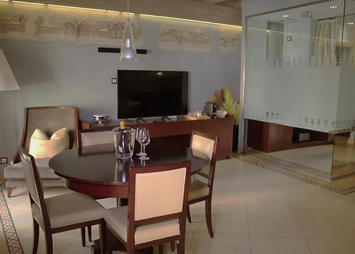 Luxury Flats , Piazza Erbe With Balcony On Main Square Verona