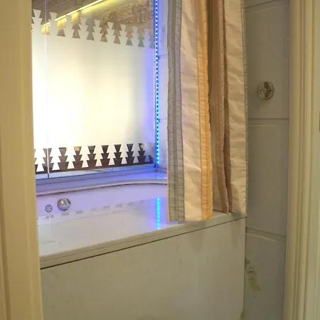 Luxury Flats , Piazza Erbe With Balcony On Main Square Apartment Verona