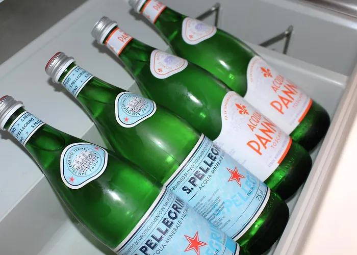 Luxury Flats , Piazza Erbe With Balcony On Main Square Verona