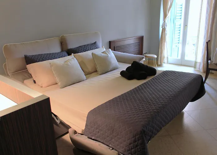 Luxury Flats , Piazza Erbe With Balcony On Main Square