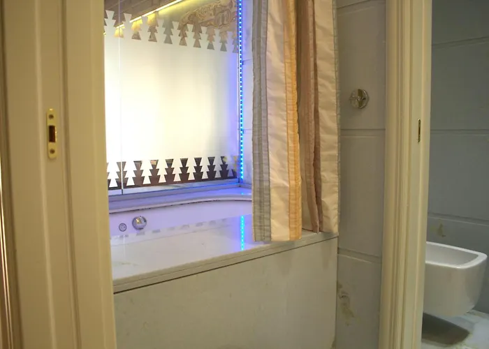 Luxury Flats , Piazza Erbe With Balcony On Main Square Daire Verona