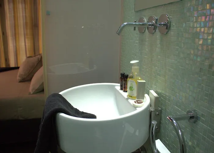 Luxury Flats , Piazza Erbe With Balcony On Main Square