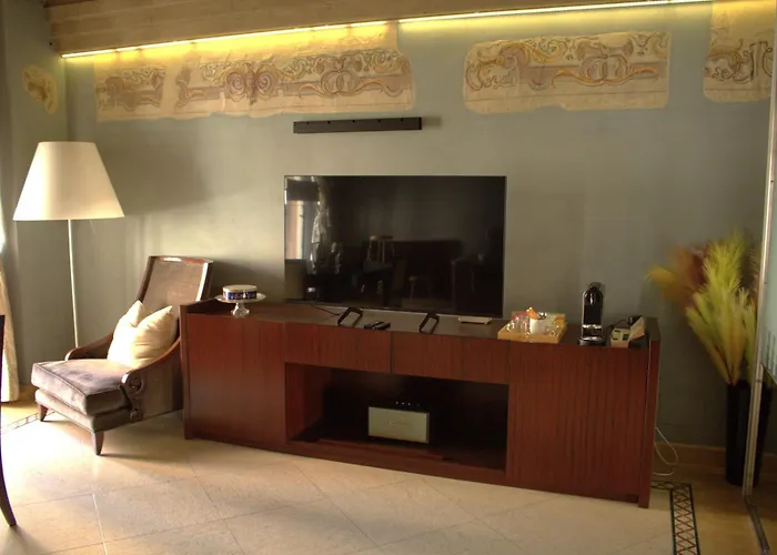 Luxury Flats , Piazza Erbe With Balcony On Main Square Verona