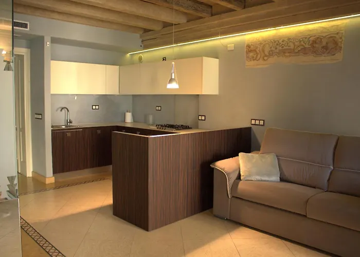 公寓 Luxury Flats , Piazza Erbe With Balcony On Main Square 维罗纳