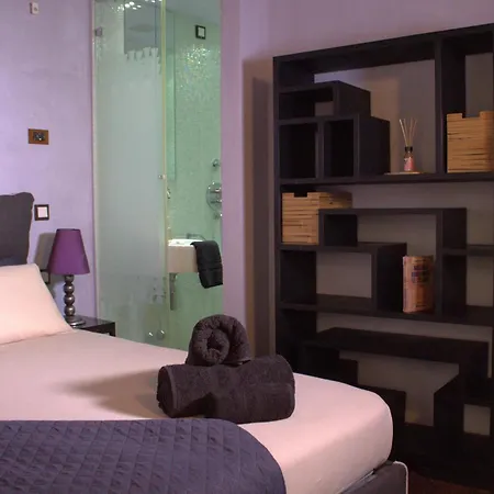 Luxury Flats , Piazza Erbe With Balcony On Main Square Appartement *