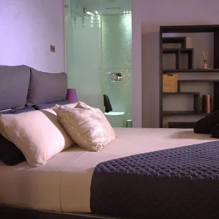Luxury Flats , Piazza Erbe With Balcony On Main Square Appartement *