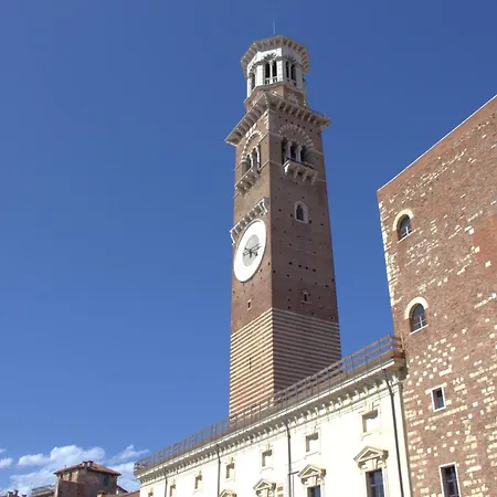 Διαμέρισμα Luxury Flats , Piazza Erbe With Balcony On Main Square